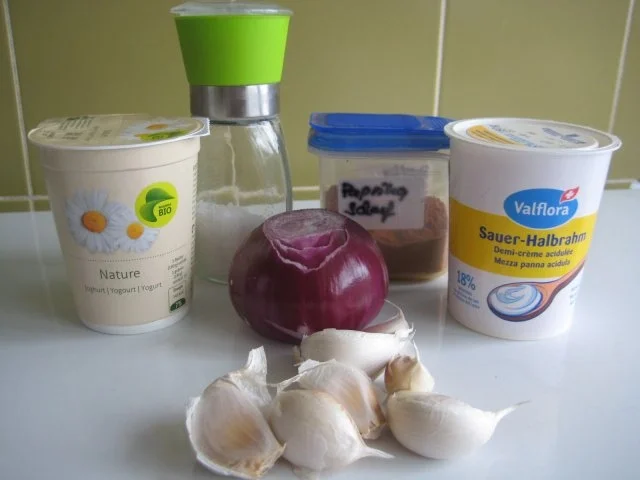 Rezept: Zwiebel - Knoblauch - Dip Bild Nr. 2 Zwiebel - Knoblauch - Dip - Rezept - Bild Nr. 2