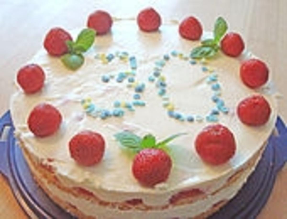 Erdbeertorte mit Quarkcreme - Rezept