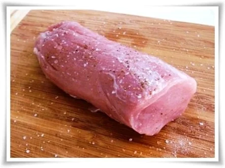 Schweinefilet im Speckmantel mit Kartoffelklößen und Puszta Salat - Rezept - Bild Nr. 4