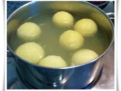 Schweinefilet im Speckmantel mit Kartoffelklößen und Puszta Salat - Rezept - Bild Nr. 11