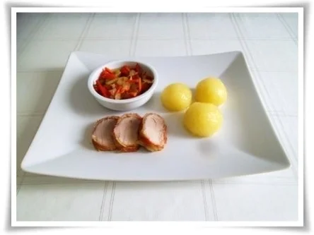 Schweinefilet im Speckmantel mit Kartoffelklößen und Puszta Salat - Rezept - Bild Nr. 16