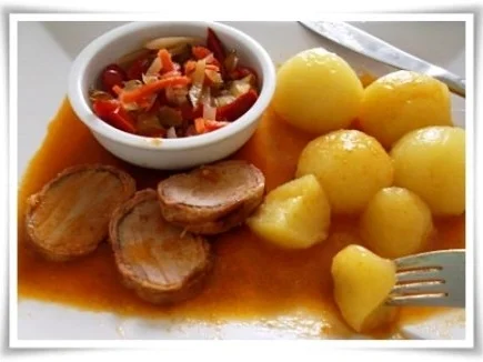 Schweinefilet im Speckmantel mit Kartoffelklößen und Puszta Salat - Rezept - Bild Nr. 20