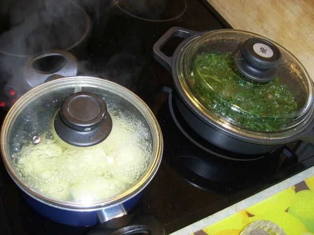 Rezept: Blattspinat Spiegelei Salzkartoffeln Bild Nr. 4 Blattspinat Spiegelei Salzkartoffeln - Rezept - Bild Nr. 4