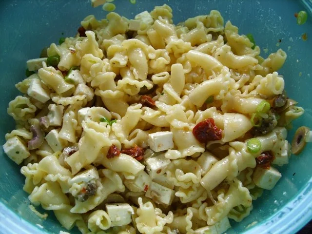 Nudelsalat mediterano - Rezept
