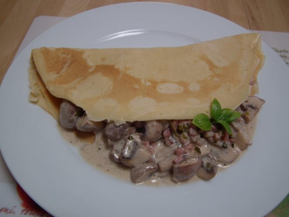 Pfannkuchen mit Champignonfüllung - Rezept - kochbar.de