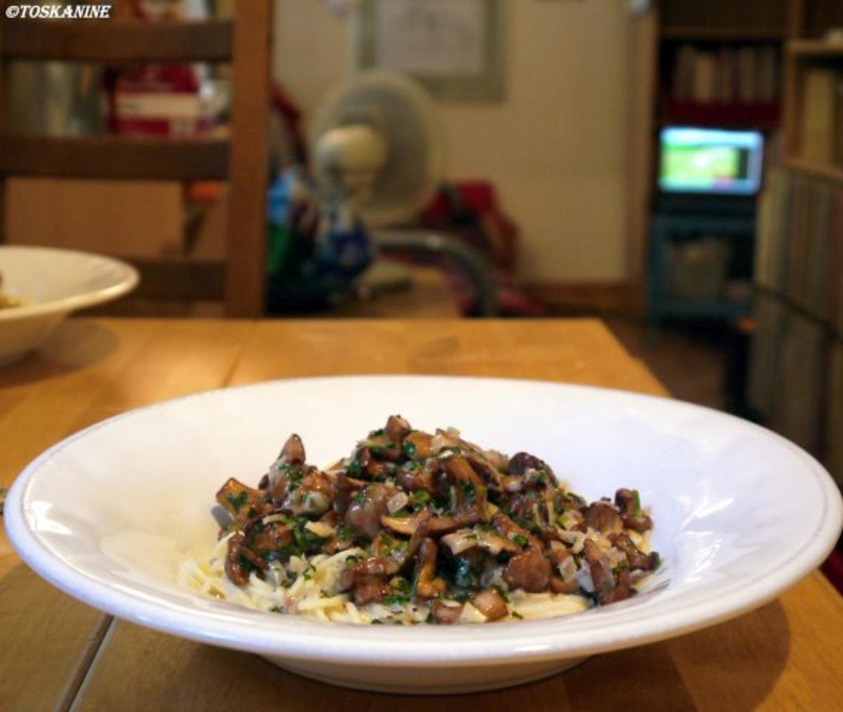 Spaghetti mit Rahmpfifferlingen - Rezept - Bild Nr. 12