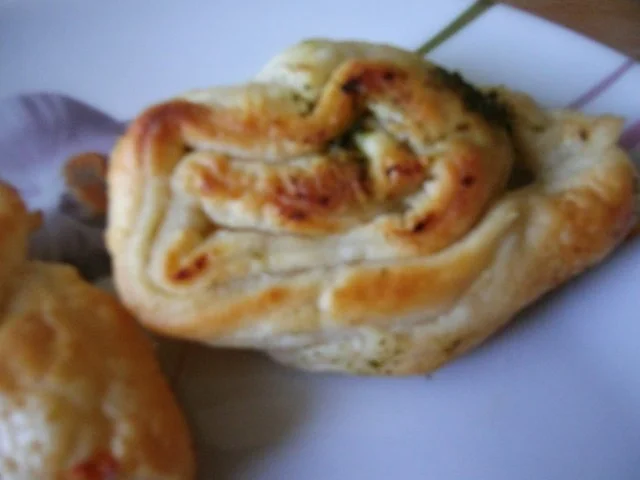 Käsige Blätterteig Schnecken - Rezept - Bild Nr. 2