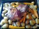 Rezept: Schweinebraten von der Schulter mit Ofengemüse Schweinebraten von der Schulter mit Ofengemüse - Rezept