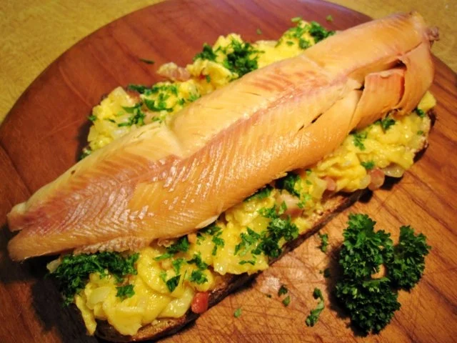 Forellenfilet auf lauwarmem Eierbett - Rezept - Bild Nr. 8