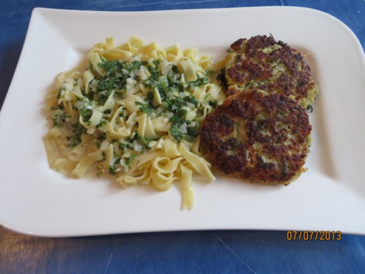 Bilder für Kochen: Fischfrikadellen mit Tagliatelle und Petersiliensoße - Rezept