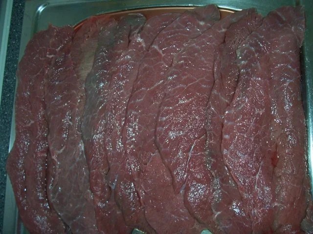 Rinderrouladen mit Auberginefüllung, dazu Kartoffelpüree - Rezept - Bild Nr. 2