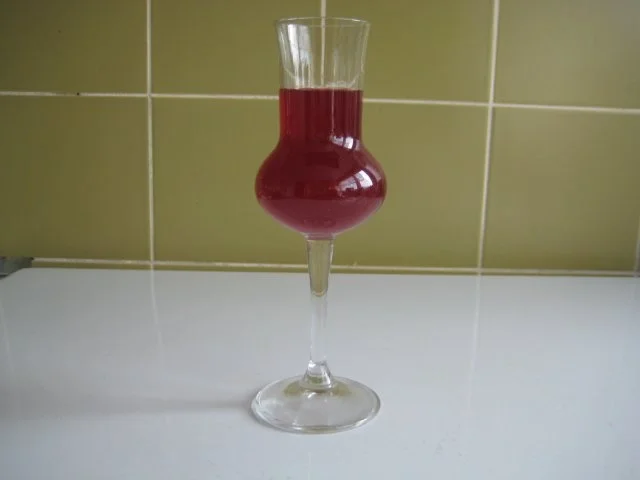 Aprikosen-Kirschen-Likör - Rezept