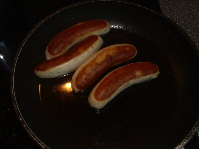 Rezept: Würstchen-Hack-Gulasch Bild Nr. 2 Würstchen-Hack-Gulasch - Rezept - Bild Nr. 2