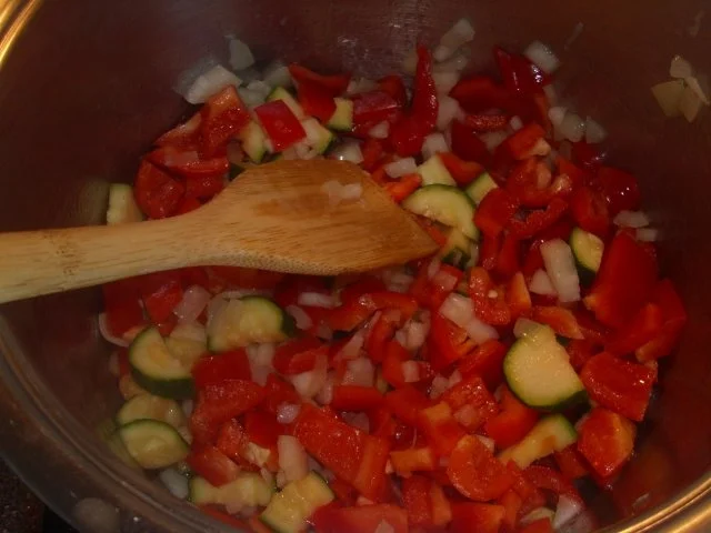 Rezept: Würstchen-Hack-Gulasch Bild Nr. 3 Würstchen-Hack-Gulasch - Rezept - Bild Nr. 3