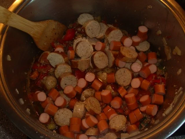 Rezept: Würstchen-Hack-Gulasch Bild Nr. 5 Würstchen-Hack-Gulasch - Rezept - Bild Nr. 5