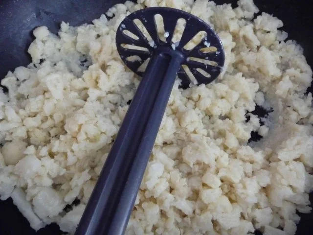 Kartoffel - Blumenkohl - Stampf mit gebratenen Würstchen - Rezept - Bild Nr. 5