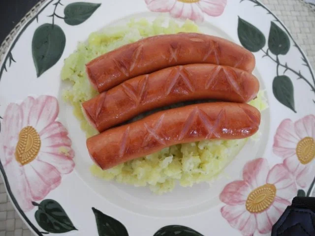 Kartoffel - Blumenkohl - Stampf mit gebratenen Würstchen - Rezept - Bild Nr. 3