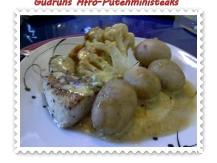 Geflügel: Afro-Putenministeaks mit überbackenen Blumenkohl - Rezept