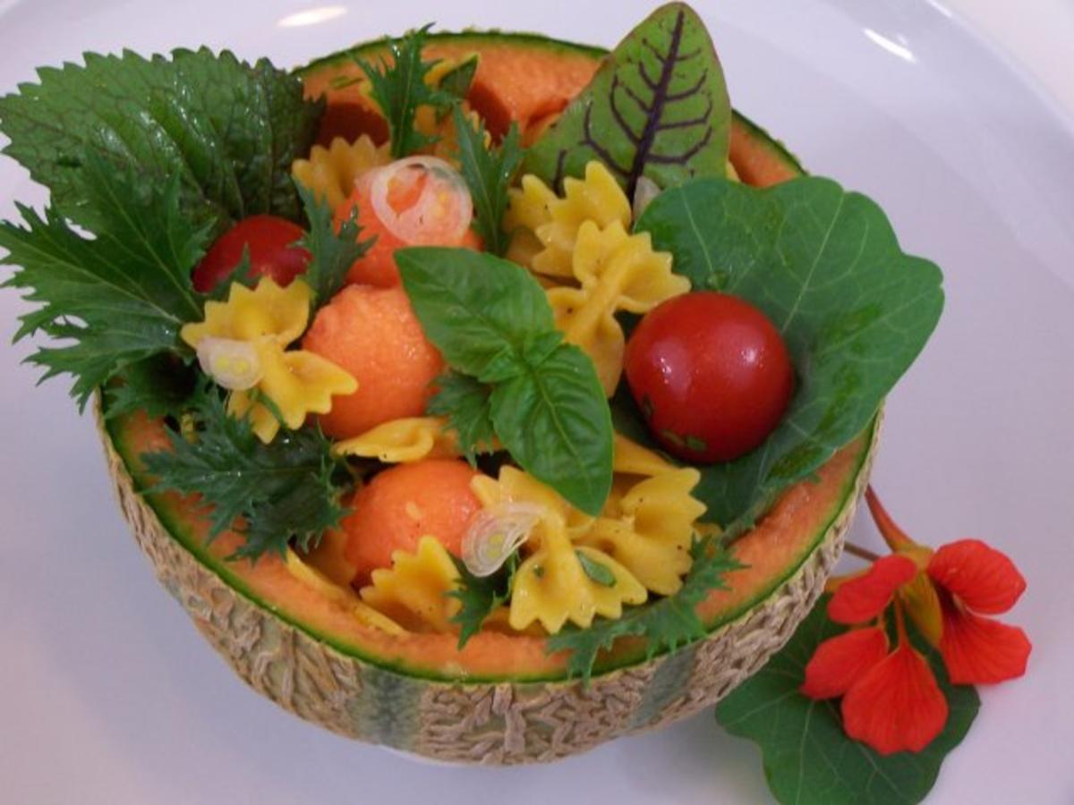 Melonen-Nudel-Salat - Rezept mit Bild - kochbar.de
