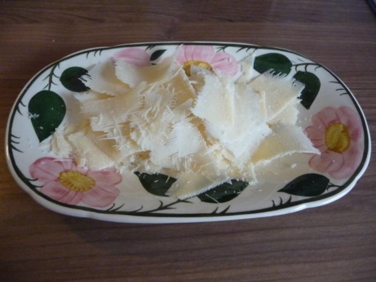 Kräuterbällchen mit gehobeltem Parmesan - Rezept - Bild Nr. 8