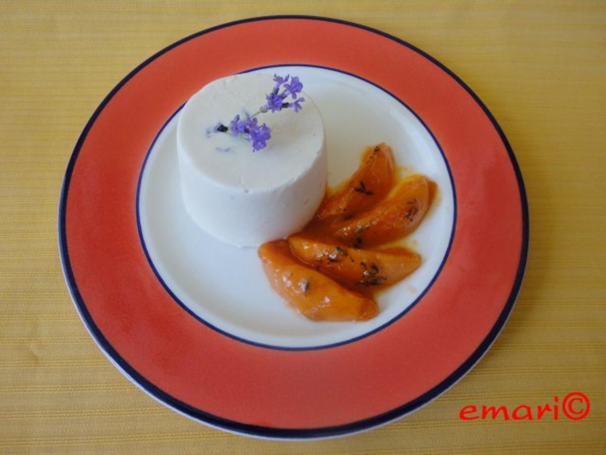 Lavendel Eis mit flambierten Lavendel Marillen - einfach - von emari