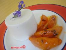 Lavendel Eis mit flambierten Lavendel Marillen - Rezept