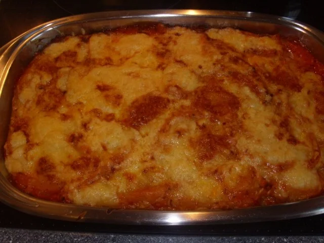 Rezept: Käsiger Makkaroniauflauf Käsiger Makkaroniauflauf - Rezept