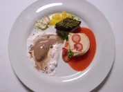 Rezept: Marzipan-Erdbeerterrine an Schoko-Biskuit dazu beschwipstes Eis Marzipan-Erdbeerterrine an Schoko-Biskuit dazu beschwipstes Eis - Rezept