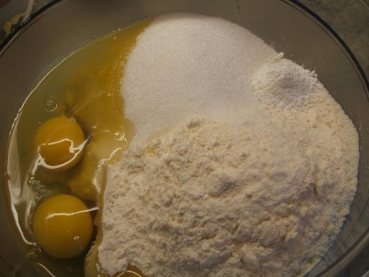 Backen: Nougatmuffins mit weißen Johannisbeeren - Rezept - Bild Nr. 4