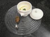 Curry-Zitronengrassuppe mit Kokosschaum und Tunfischtartar - Rezept