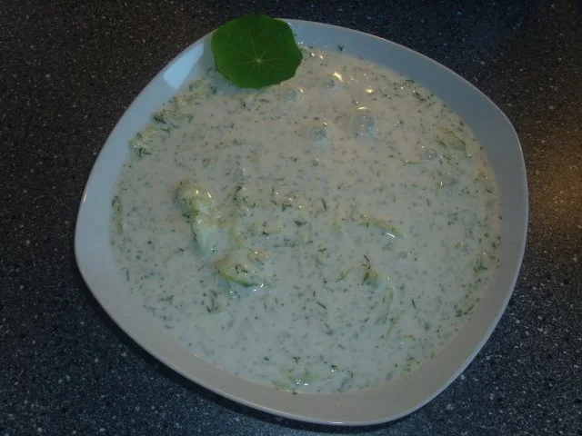 Eisgekühlte Gurkensuppe - Rezept