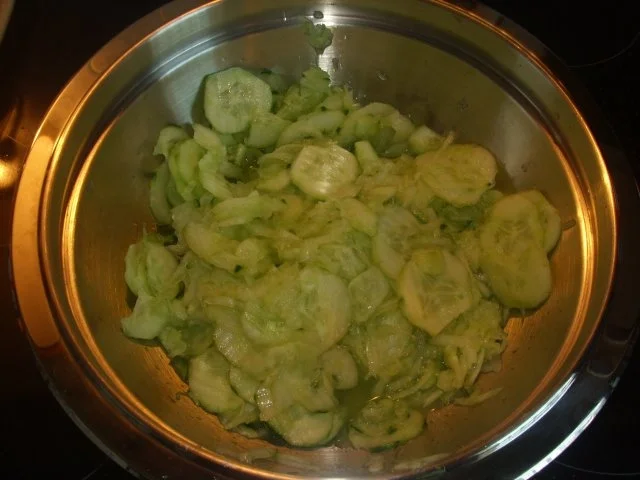 Eisgekühlte Gurkensuppe - Rezept - Bild Nr. 2