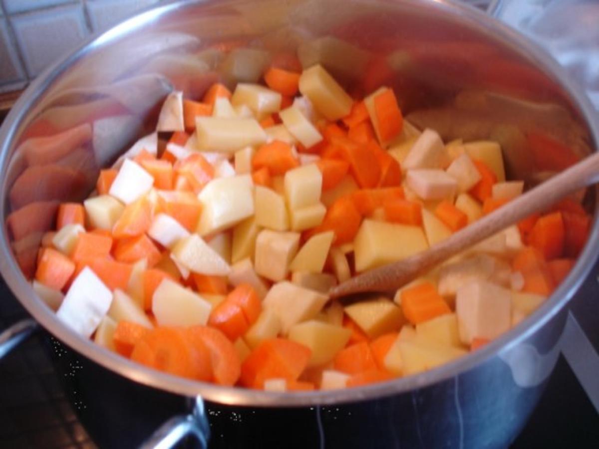 Möhren-Kartoffelsuppe mit Einlage - Rezept - Bild Nr. 3