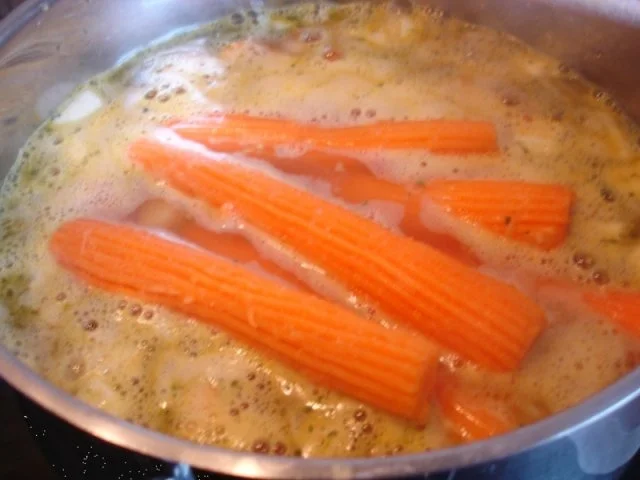 Rezept: Möhren-Kartoffelsuppe mit Einlage Bild Nr. 5 Möhren-Kartoffelsuppe mit Einlage - Rezept - Bild Nr. 5