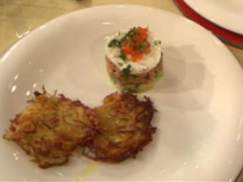 Lachs Tatar mit Reibekuchen Joelina Drews - schnell &amp; einfach - 98 kcal ...