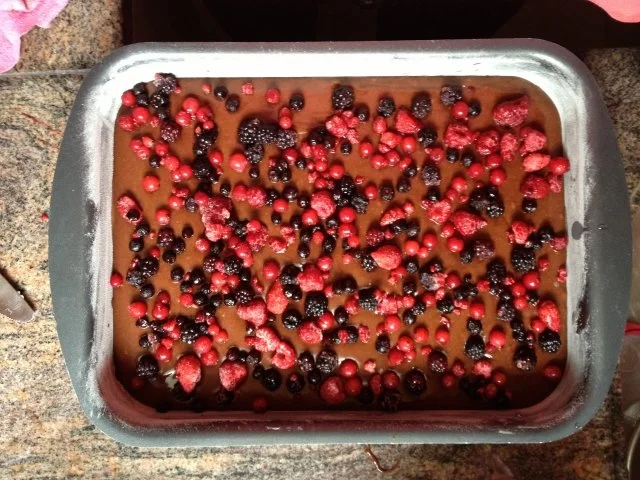 Schokoladentraum mit Beerendecke - Rezept