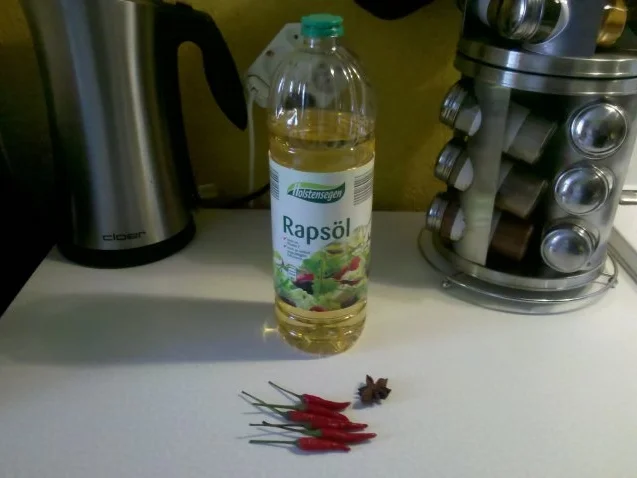 Öle: Chililöl mit Sternanis - Rezept - Bild Nr. 2