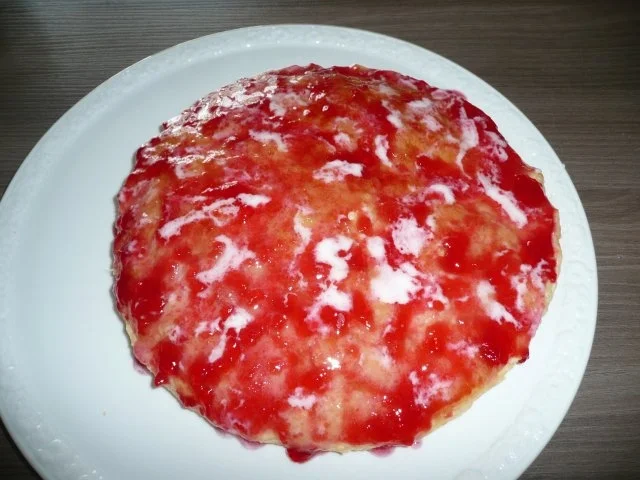 Rezept: Holländische Kirschtorte 12 Stücke Bild Nr. 3 Holländische Kirschtorte 12 Stücke - Rezept - Bild Nr. 3