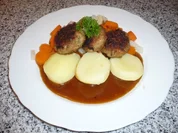 Putenbulettchen mit Rübchen und Kartöffelchen - Rezept