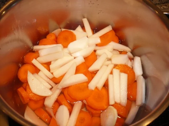 Rezept: Putenbulettchen mit Rübchen und Kartöffelchen Bild Nr. 11 Putenbulettchen mit Rübchen und Kartöffelchen - Rezept - Bild Nr. 11