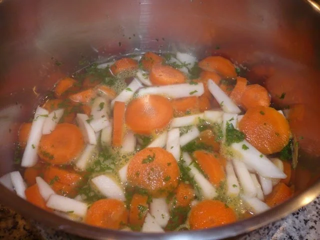 Rezept: Putenbulettchen mit Rübchen und Kartöffelchen Bild Nr. 12 Putenbulettchen mit Rübchen und Kartöffelchen - Rezept - Bild Nr. 12