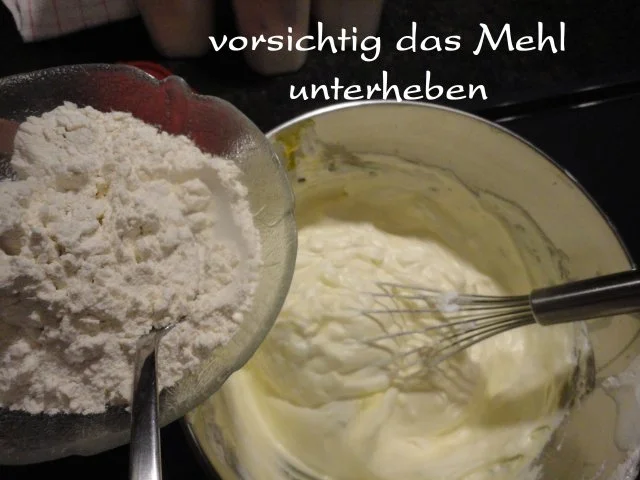 cremige Johannisbeer / Ribisel Würfel - Rezept - Bild Nr. 6