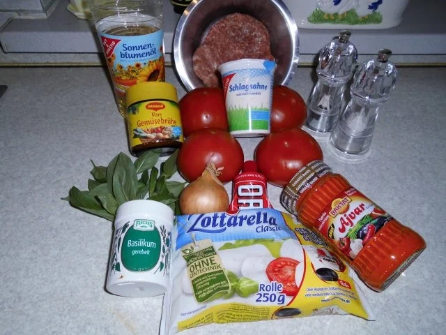 Rezept: Gefüllte Fleischtomaten Bild Nr. 2 Gefüllte Fleischtomaten - Rezept - Bild Nr. 2