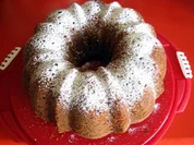 Gugelhupf mit Schmand und Waldheidelbeeren - Rezept