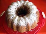 Gugelhupf mit Schmand und Waldheidelbeeren - Rezept