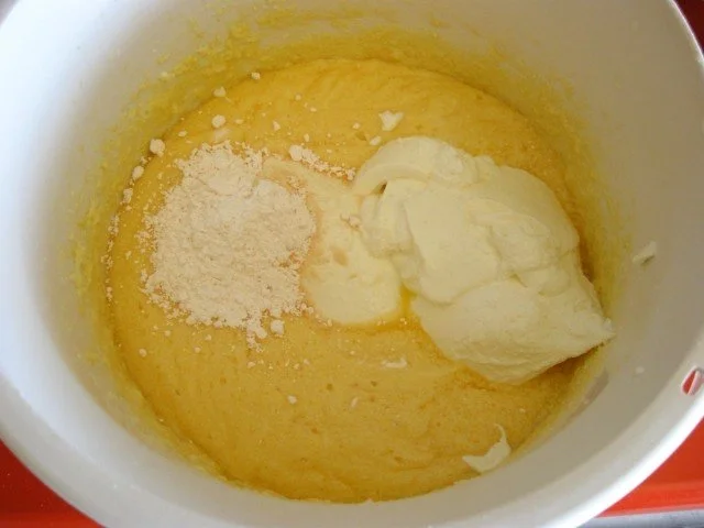 Gugelhupf mit Schmand und Waldheidelbeeren - Rezept - Bild Nr. 5