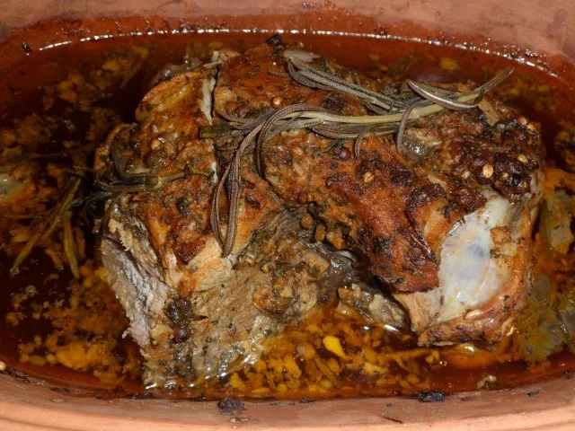 Rezept: Lammkeule aus dem Römertopf Lammkeule aus dem Römertopf - Rezept