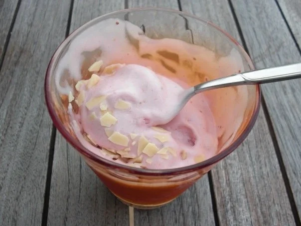 Erdbeereiscreme fluffig (EisdielenQualität) - Rezept - Bild Nr. 9