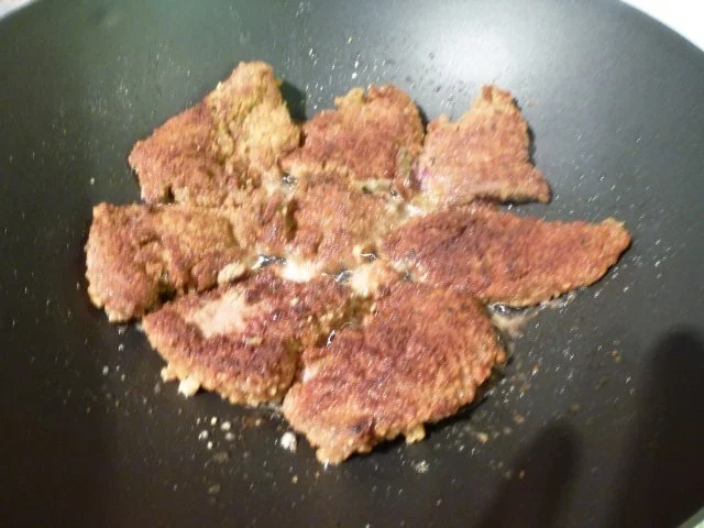 Leber, mariniert, paniert, gewokt und mit Salat - Rezept - Bild Nr. 5