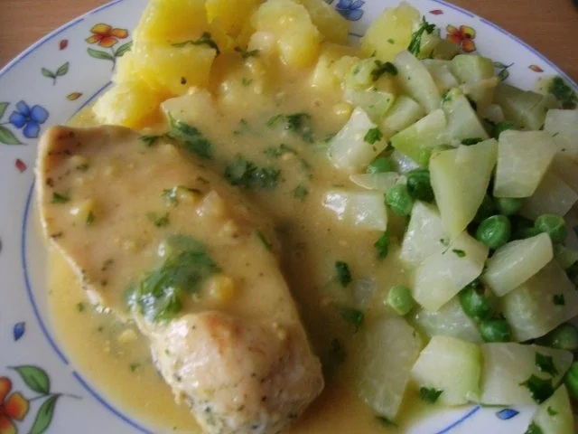 Rezept: Hähnchenbrustfilet in Kräutersauce und Kohlrabi-Erbsengemüse Bild Nr. 14 Hähnchenbrustfilet in Kräutersauce und Kohlrabi-Erbsengemüse - Rezept - Bild Nr. 14